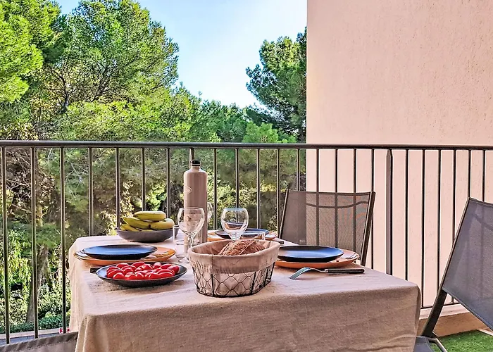 شقة Le Luberon Loisirs By Interhome *