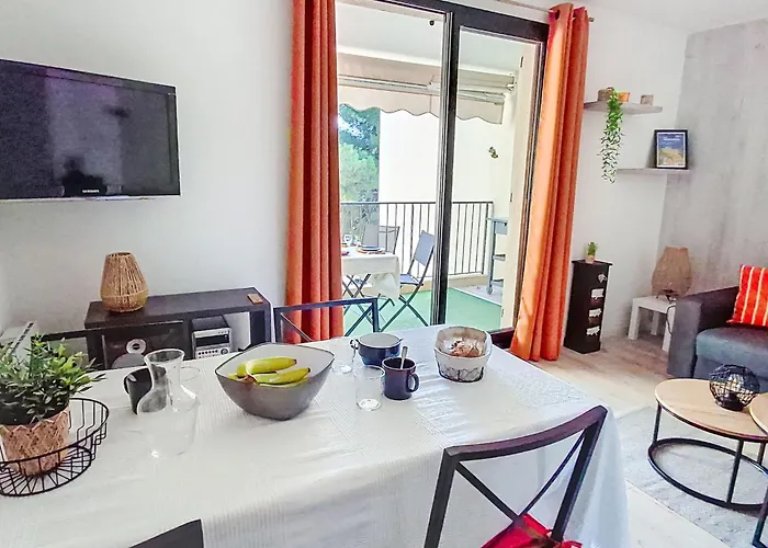 아파트 Le Luberon Loisirs By Interhome *